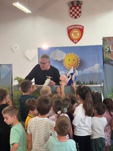 Studio Suncokret razveselio djecu lutkarskim mjuziklom